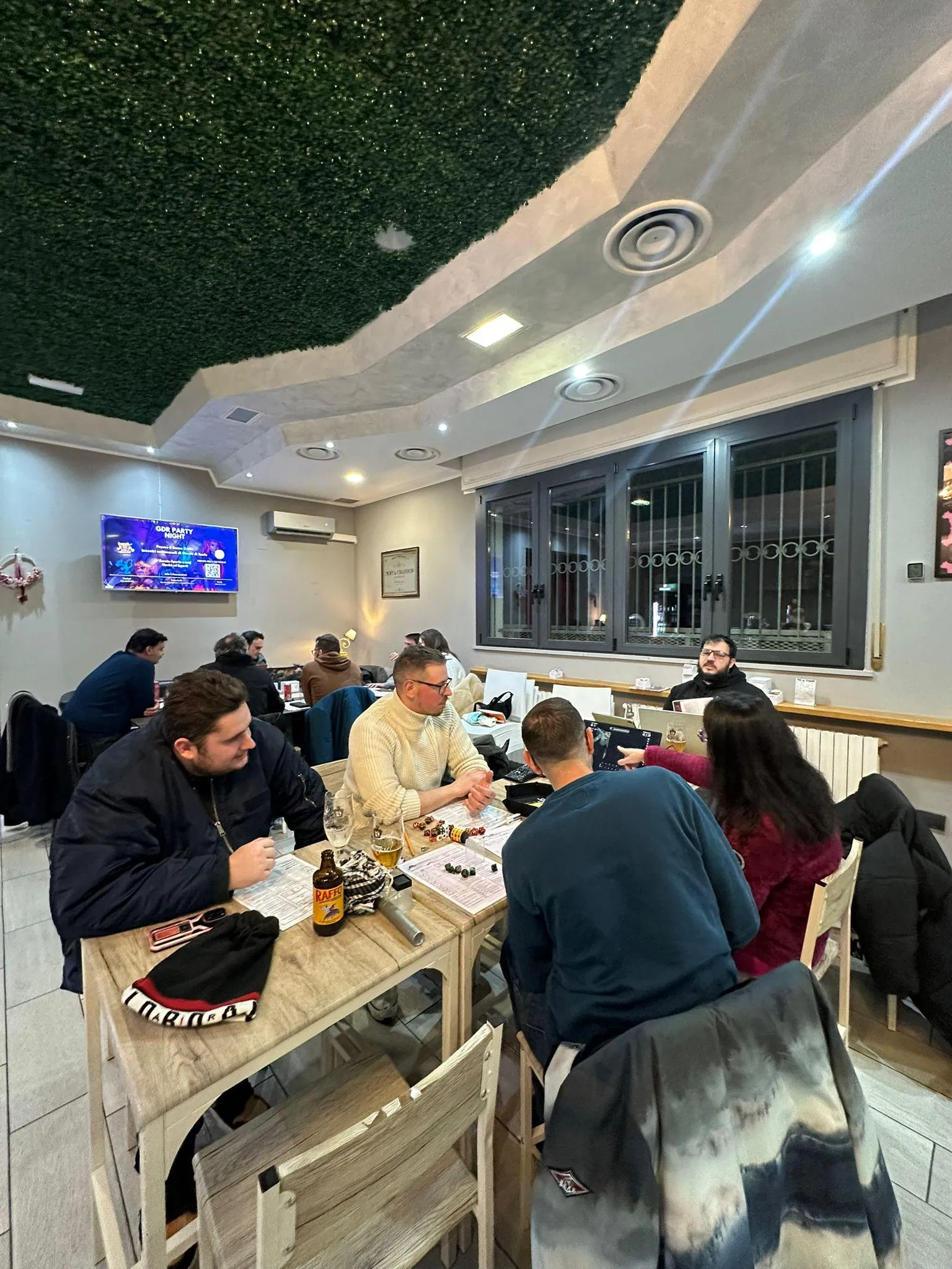 Giocatori al tavolo
